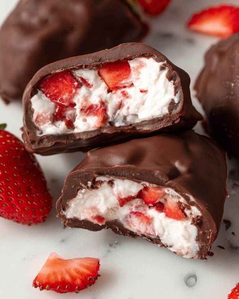 Chocolate Strawberry Yogurt Clusters Recipe